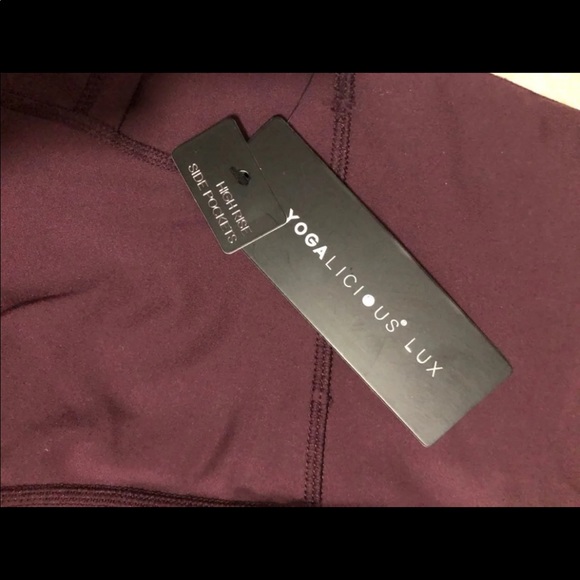 Yogalicious short leggings with pockets - Picture 5 of 6